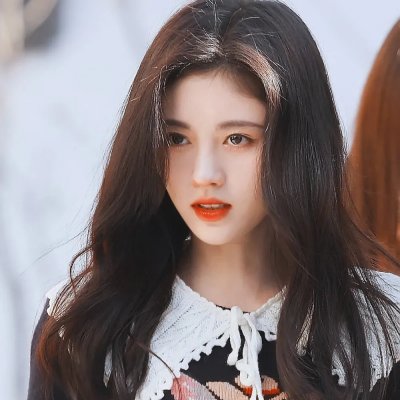 怪诞女孩